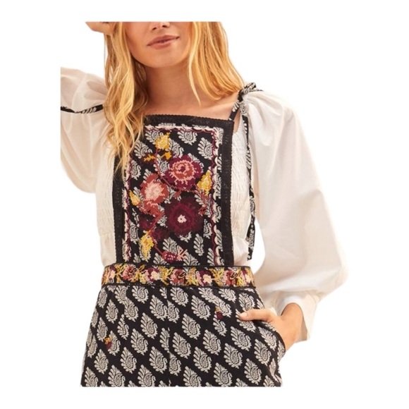 NWT ANTHRO Black Floral Embroidered Wide Leg Apron Jumpsuit Overalls Size 10 - Picture 7 of 16